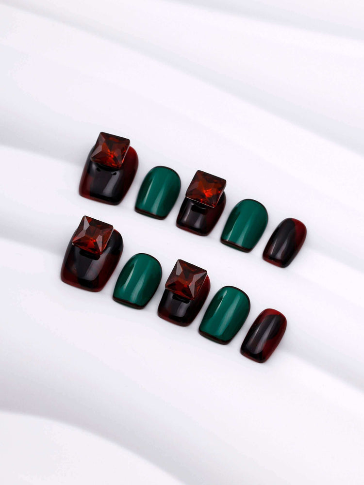 Press on nails, false nails, fake nails, acrylic nails, HeyxNails, short square