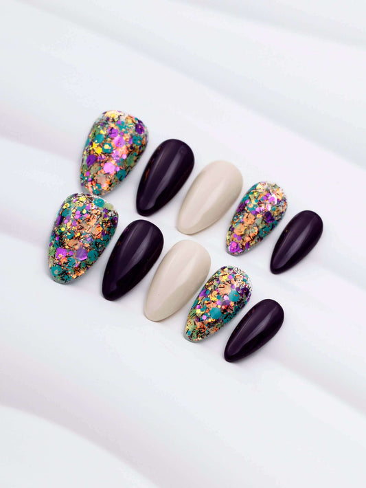 Press on nails, false nails, fake nails, acrylic nails, HeyxNails, almond