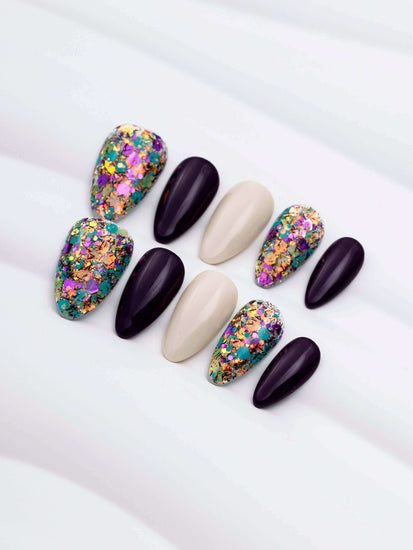 Press on nails, false nails, fake nails, acrylic nails, HeyxNails, almond